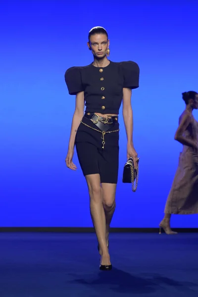 Look 32